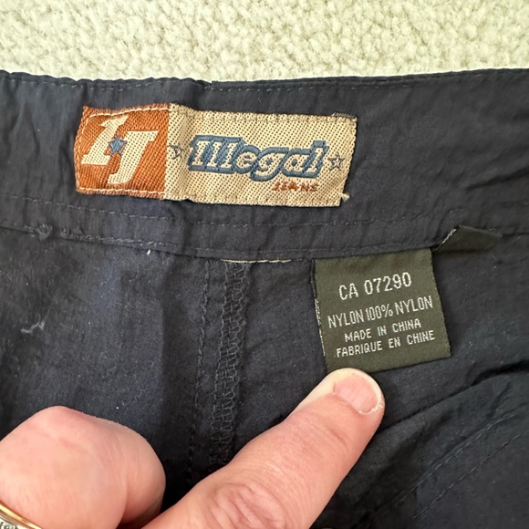 ILLEGAL Shorts - Picture 2 of 4